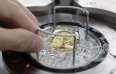 宝珀手表外壳碰了一下能处理吗